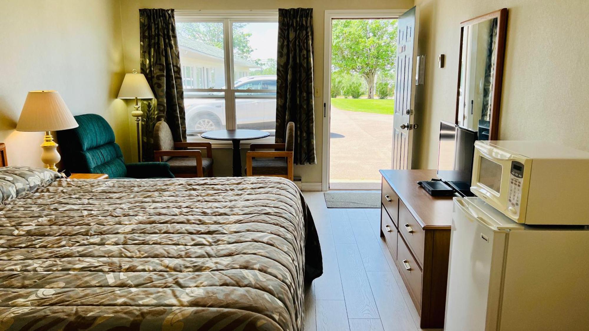 פרום Anne Shirley Motel & Cottages מראה חיצוני תמונה