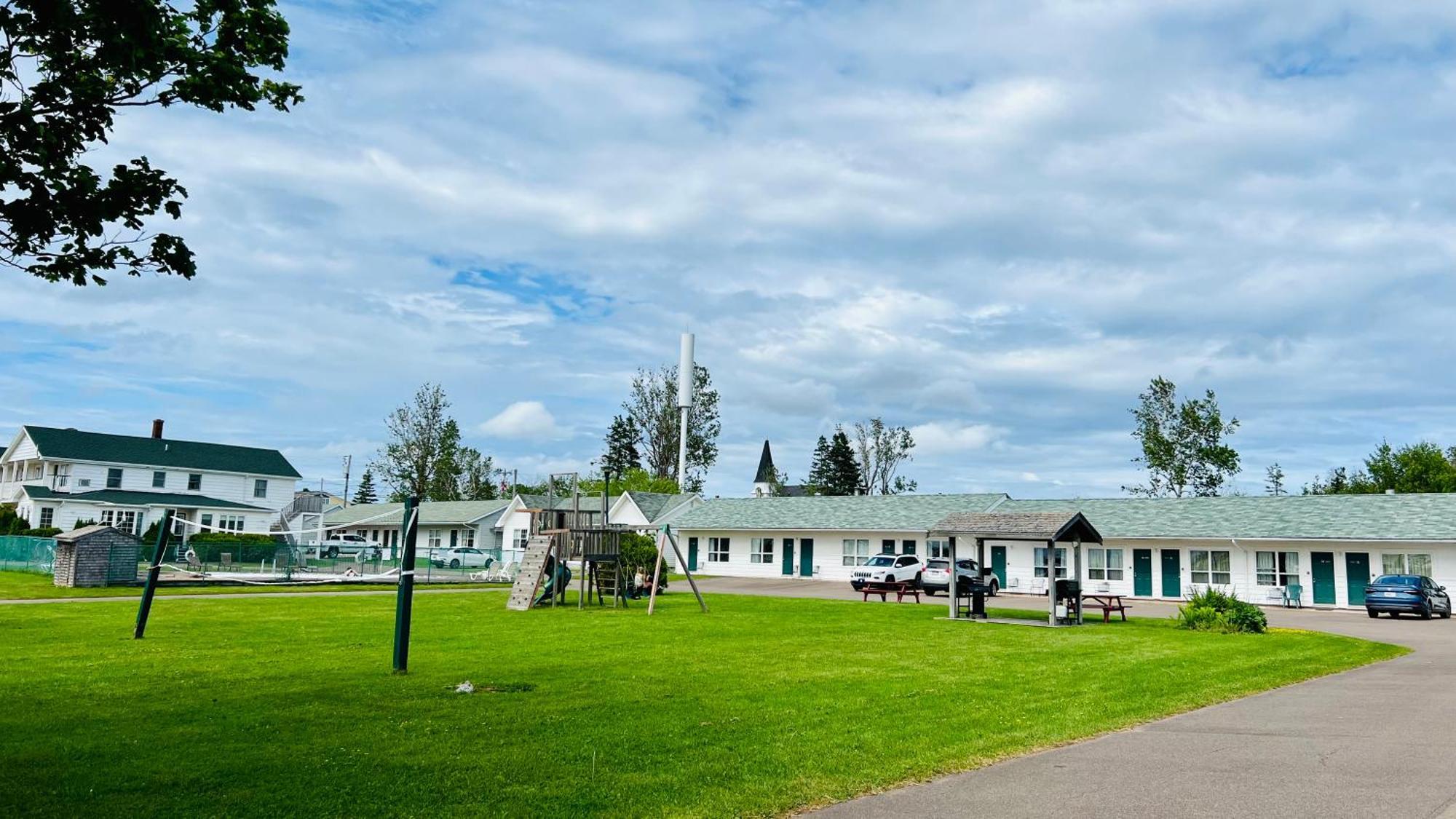 פרום Anne Shirley Motel & Cottages מראה חיצוני תמונה
