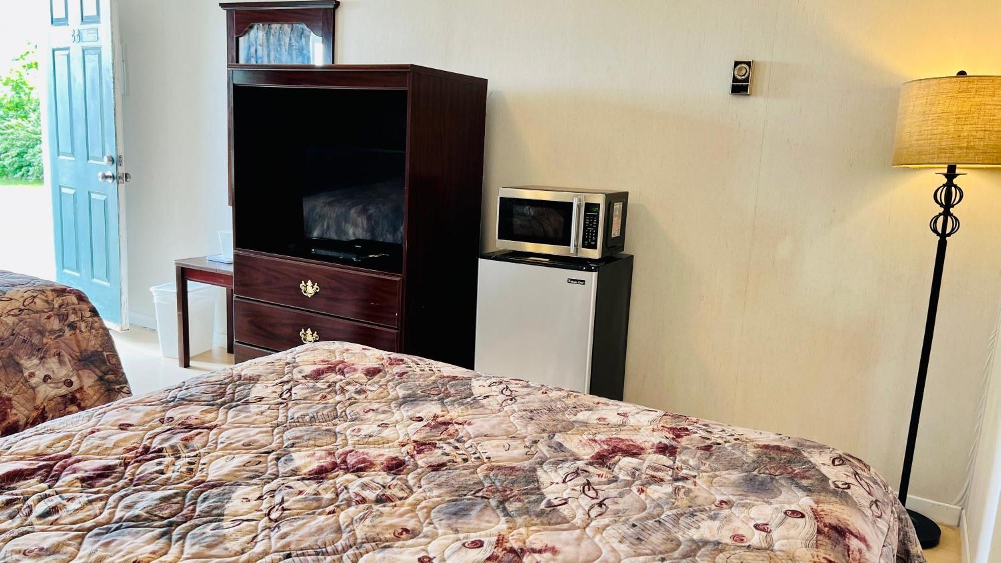 פרום Anne Shirley Motel & Cottages מראה חיצוני תמונה