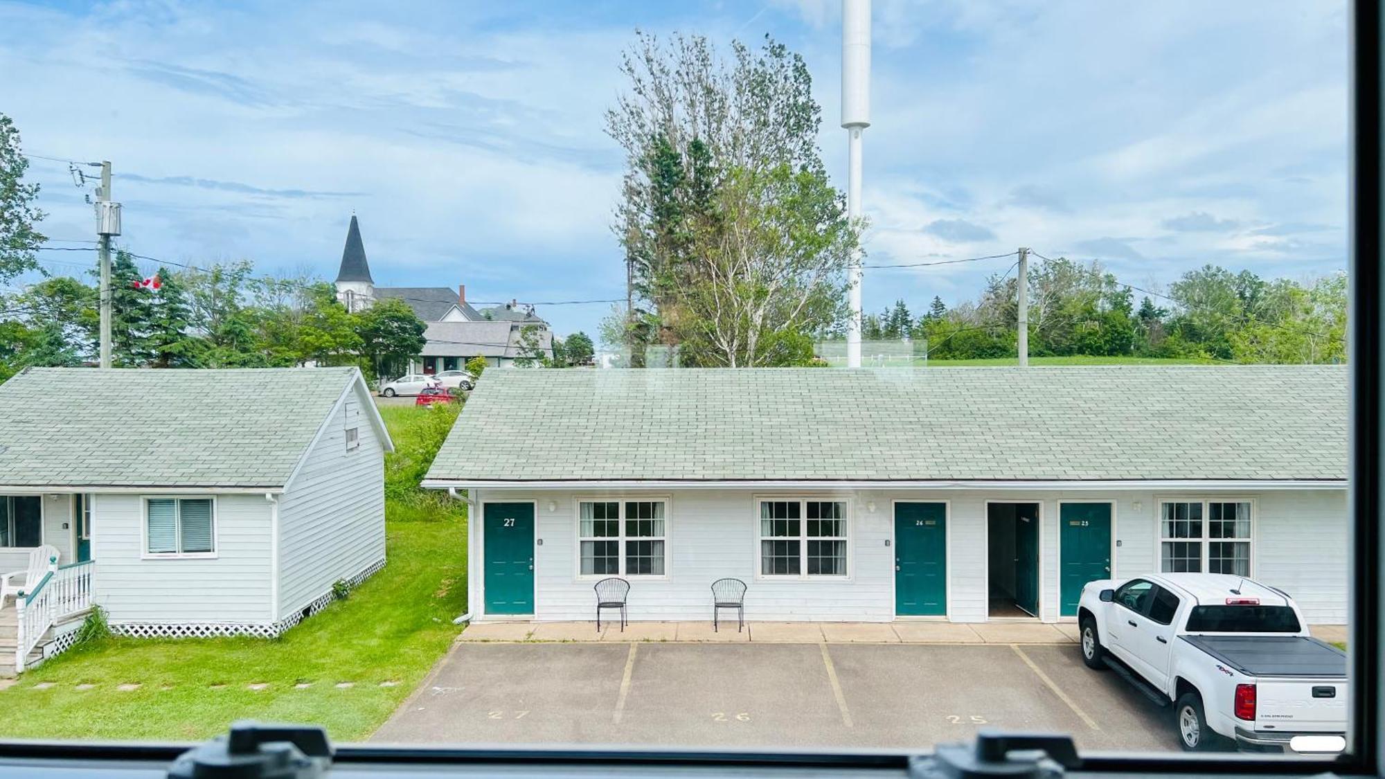 פרום Anne Shirley Motel & Cottages מראה חיצוני תמונה