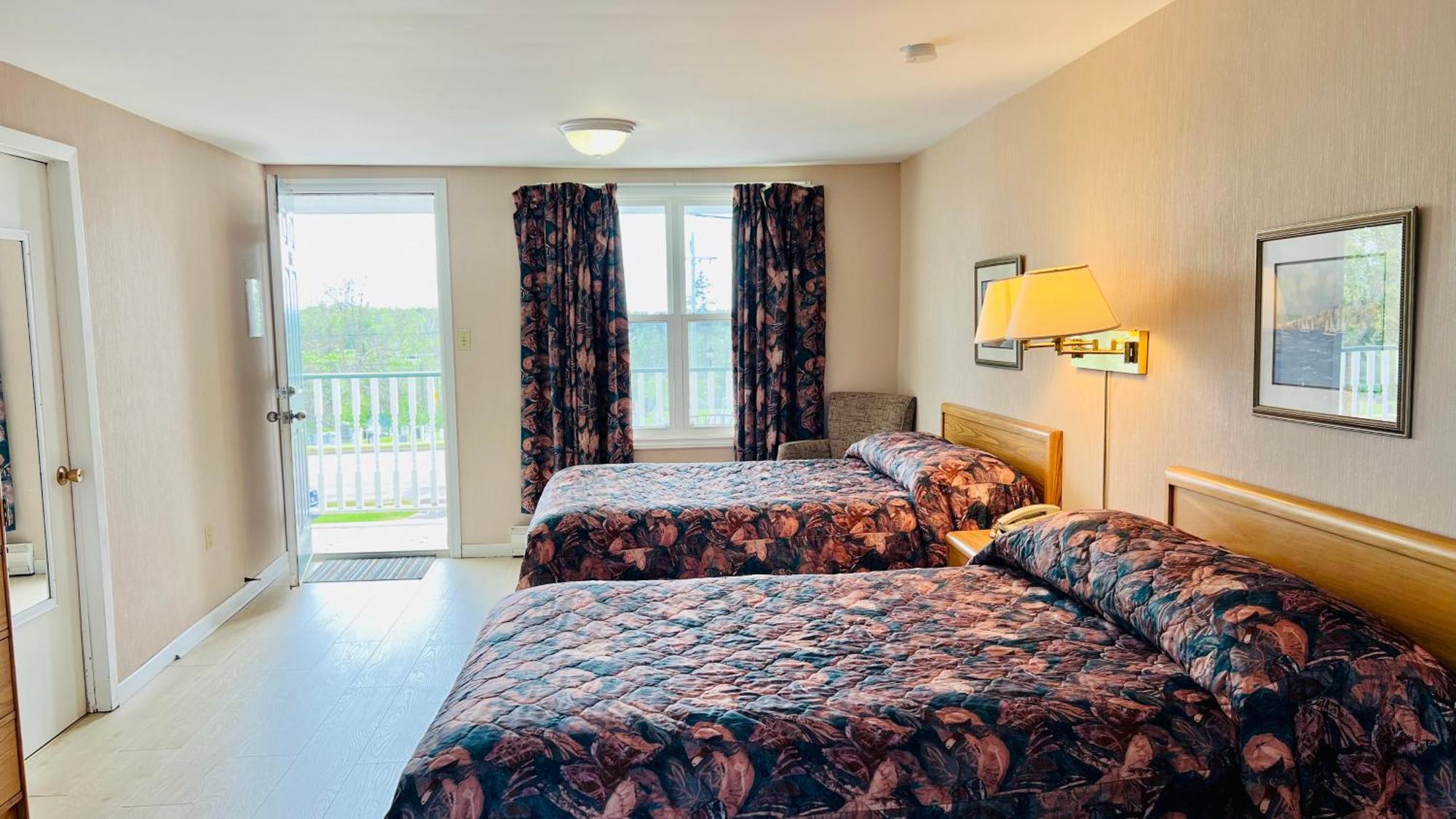 פרום Anne Shirley Motel & Cottages מראה חיצוני תמונה