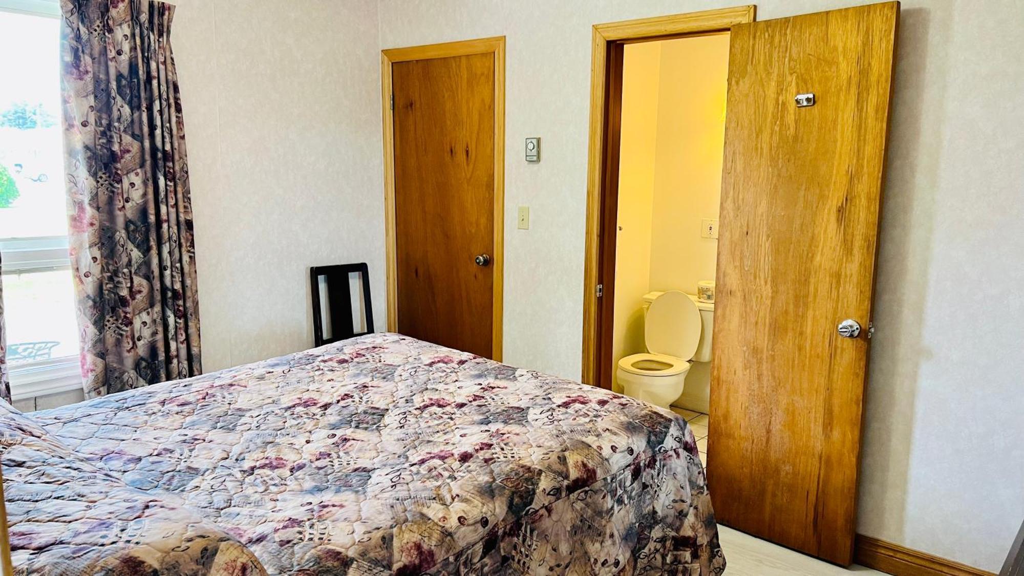 פרום Anne Shirley Motel & Cottages מראה חיצוני תמונה