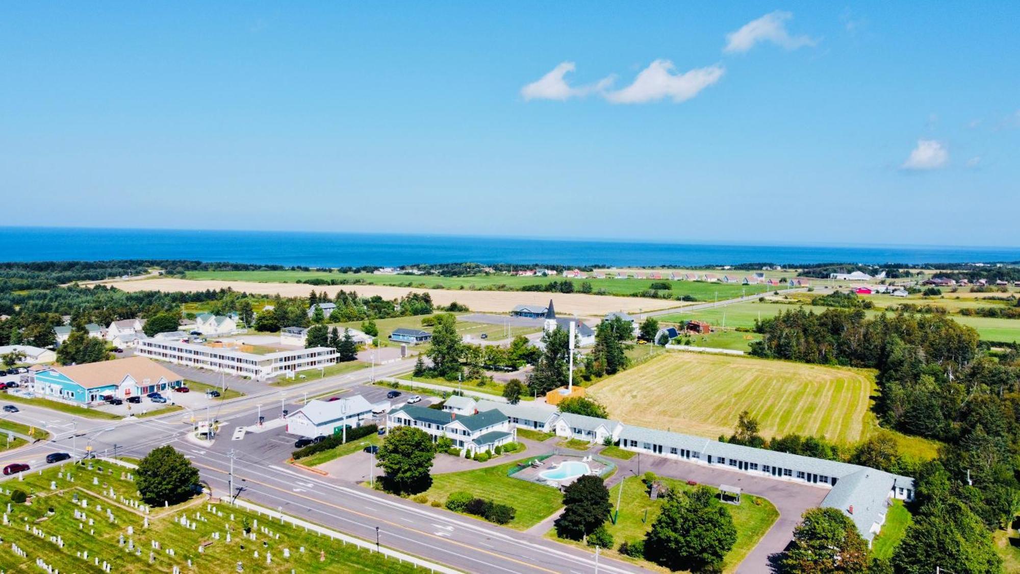 פרום Anne Shirley Motel & Cottages מראה חיצוני תמונה