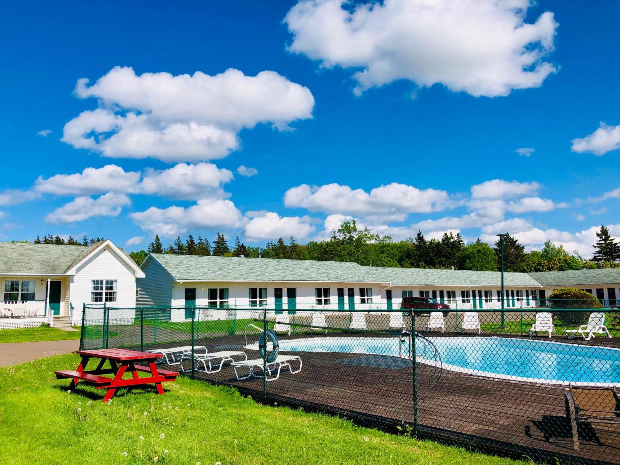פרום Anne Shirley Motel & Cottages מראה חיצוני תמונה