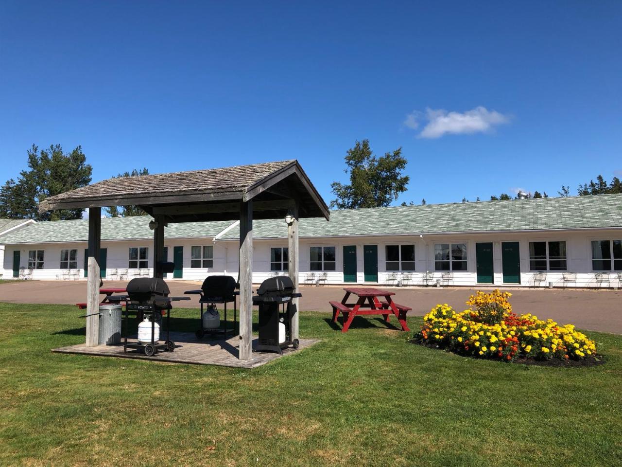 פרום Anne Shirley Motel & Cottages מראה חיצוני תמונה