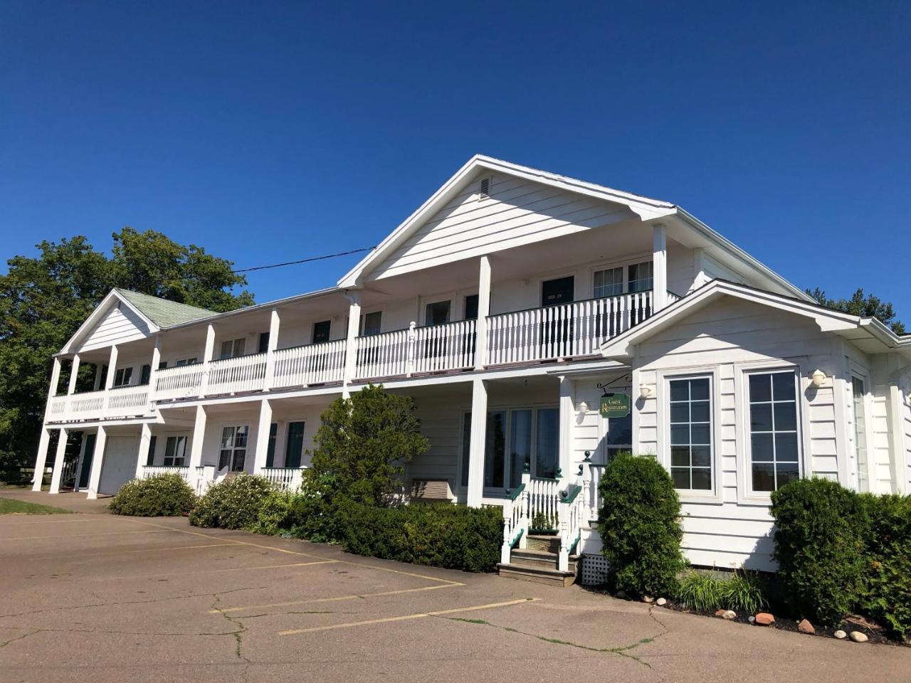 פרום Anne Shirley Motel & Cottages מראה חיצוני תמונה